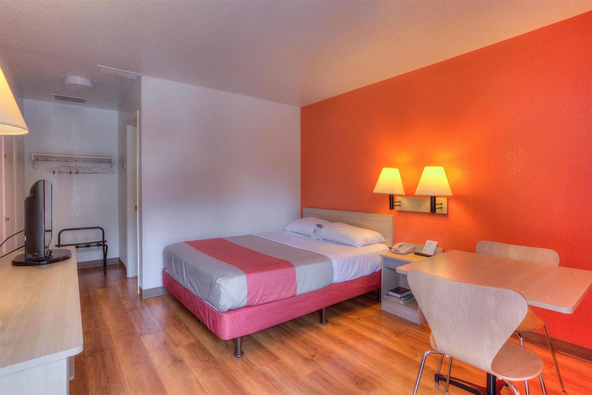 Motel 6-Tigard, Or - Portland South - Lake Oswego Exterior foto